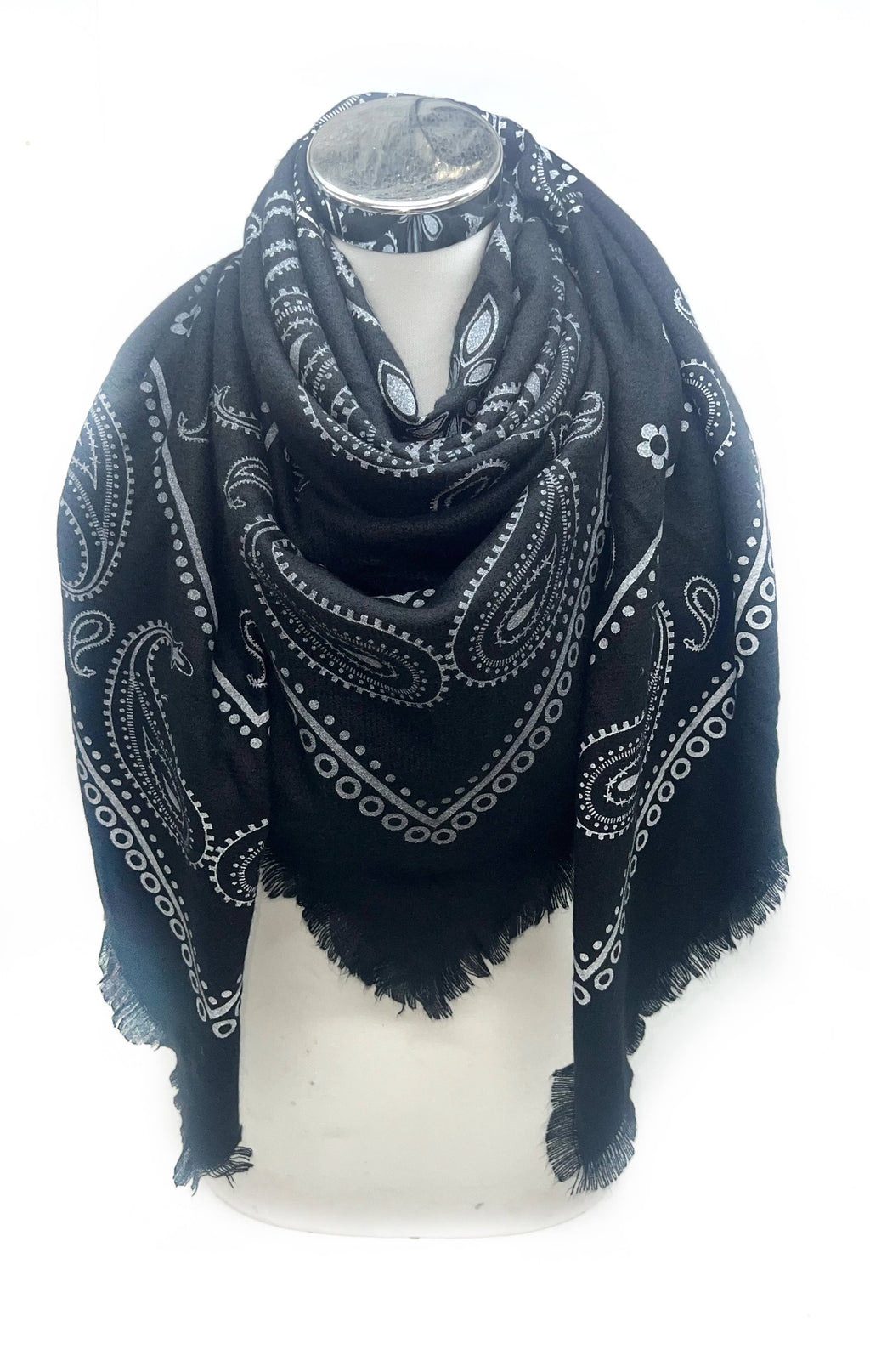 K2 Square wool scarf with paisley pattern