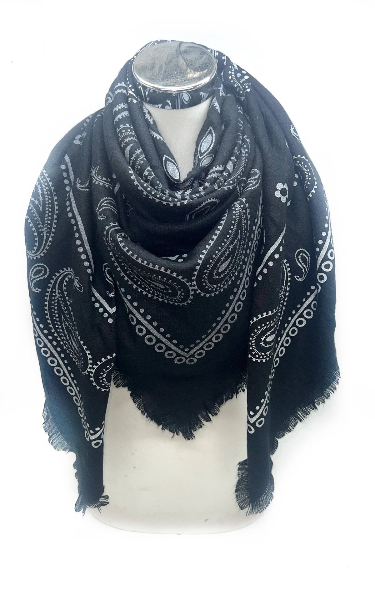 K2 Square wool scarf with paisley pattern