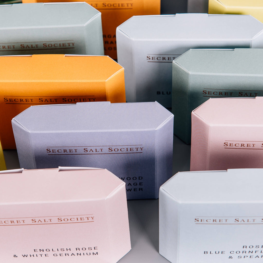 Sandalwood, Clary Sage And Heather Flower Mineral Bath