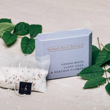 Load image into Gallery viewer, Sandalwood, Clary Sage And Heather Flower Mineral Bath
