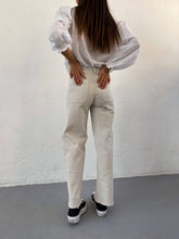 Load image into Gallery viewer, Bea Beige Jeans
