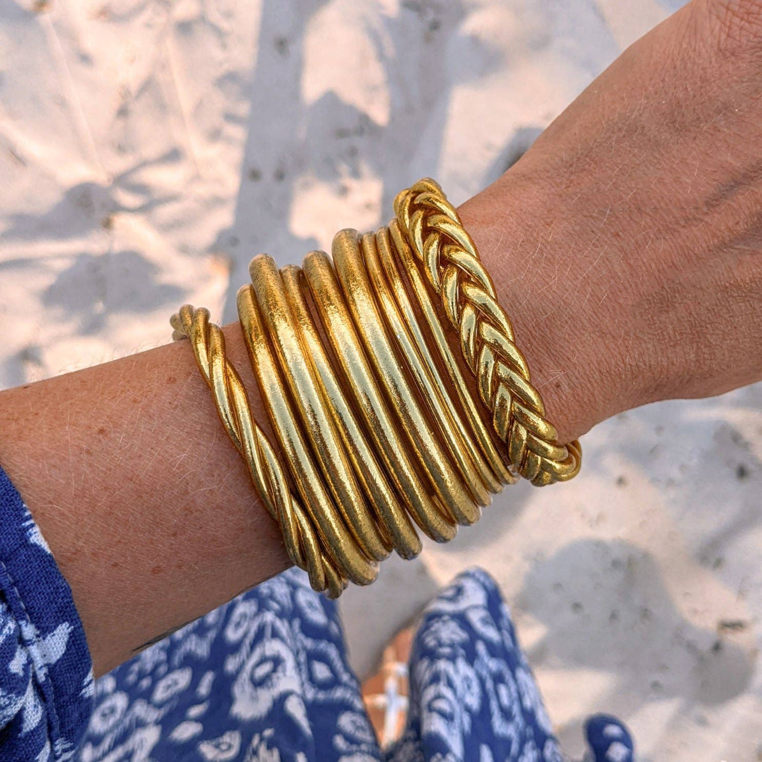 Thin Buddhist bangle - light gold (Best-seller)