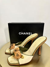 Load image into Gallery viewer, Chanel Ecru Vintage camelia linen mules, Size 39.5
