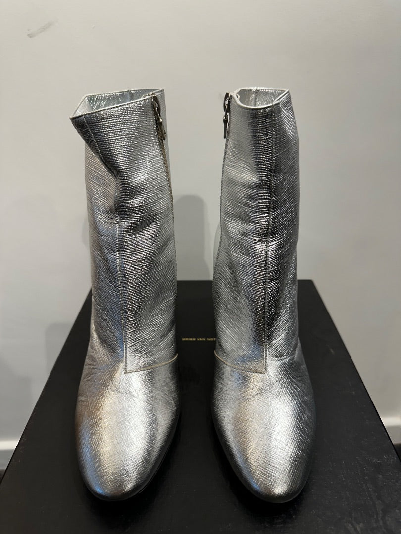 dries van noten silver metallic ankle boots, Size 38.5