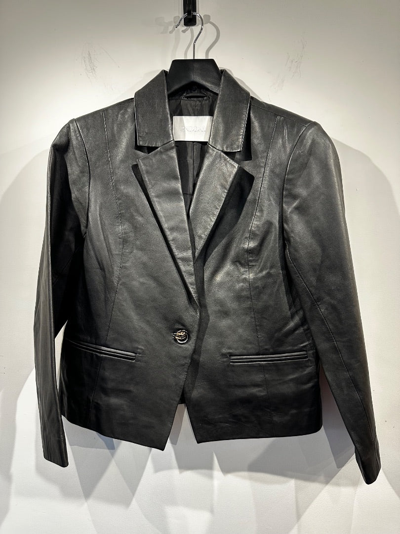 2NDDAY black leather blazer, Size 38