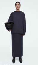 Load image into Gallery viewer, Cos Navy Knit midi skirt, Size Small
