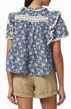 Load image into Gallery viewer, Sea New York Blue Scalloped sleeves top, Size M
