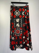Load image into Gallery viewer, red valentino Red Midi skirt, Size 12
