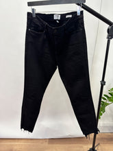Load image into Gallery viewer, Frame Black Le Skinny de Jeanne, Size 31

