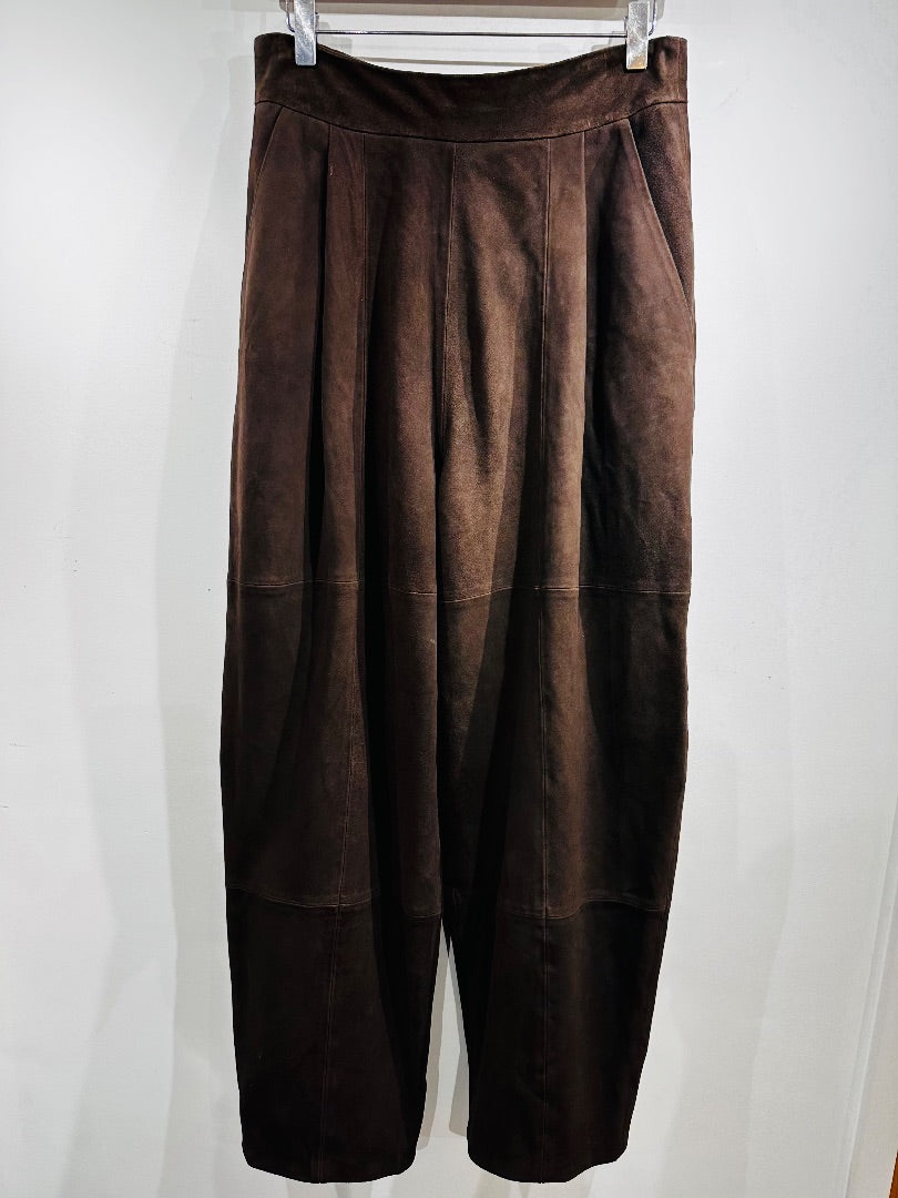zara chocolate suede barrel leg trousers, Size medium