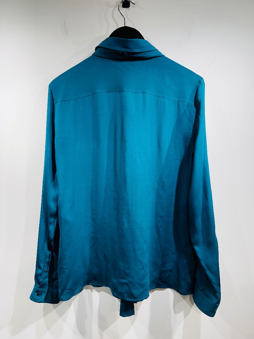gucci teal silk shirt with tie, Size 46