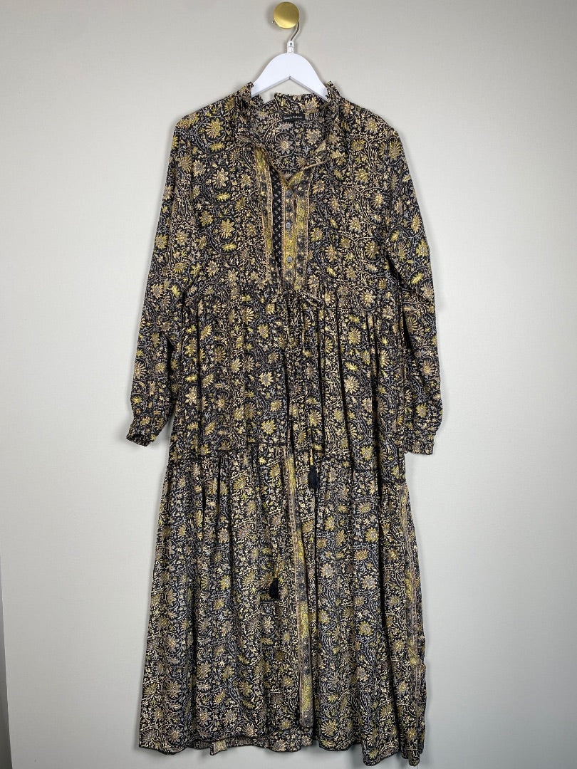 black colour black luna tiered dress, Size large/xl