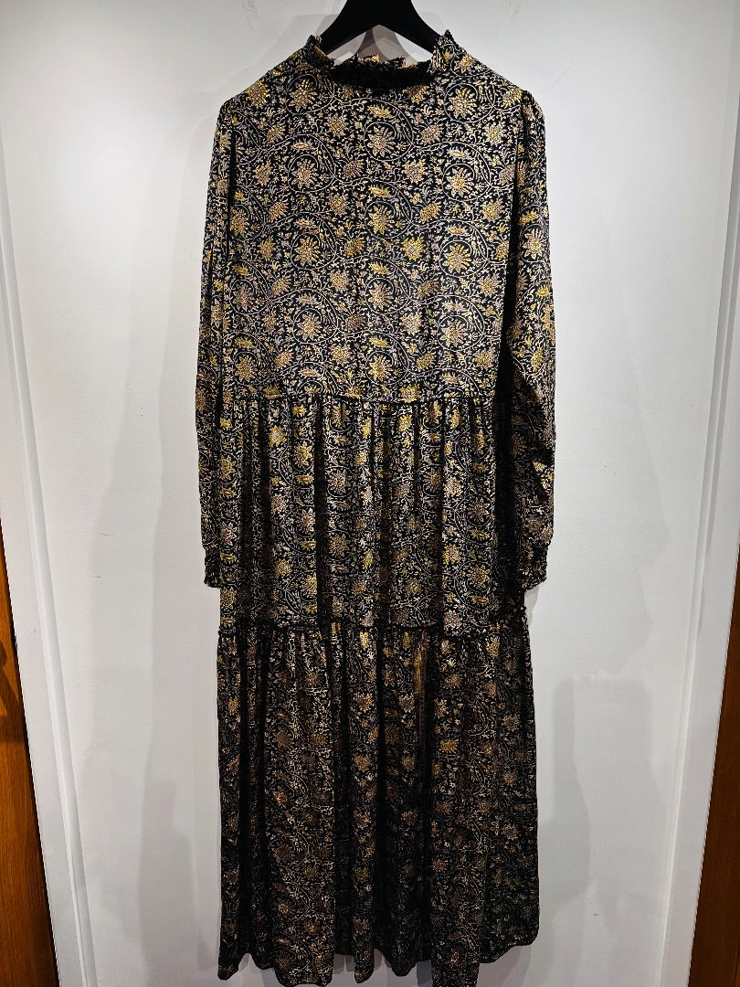 black colour black luna tiered dress, Size large/xl