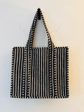 no label black & white stripe tote, Size