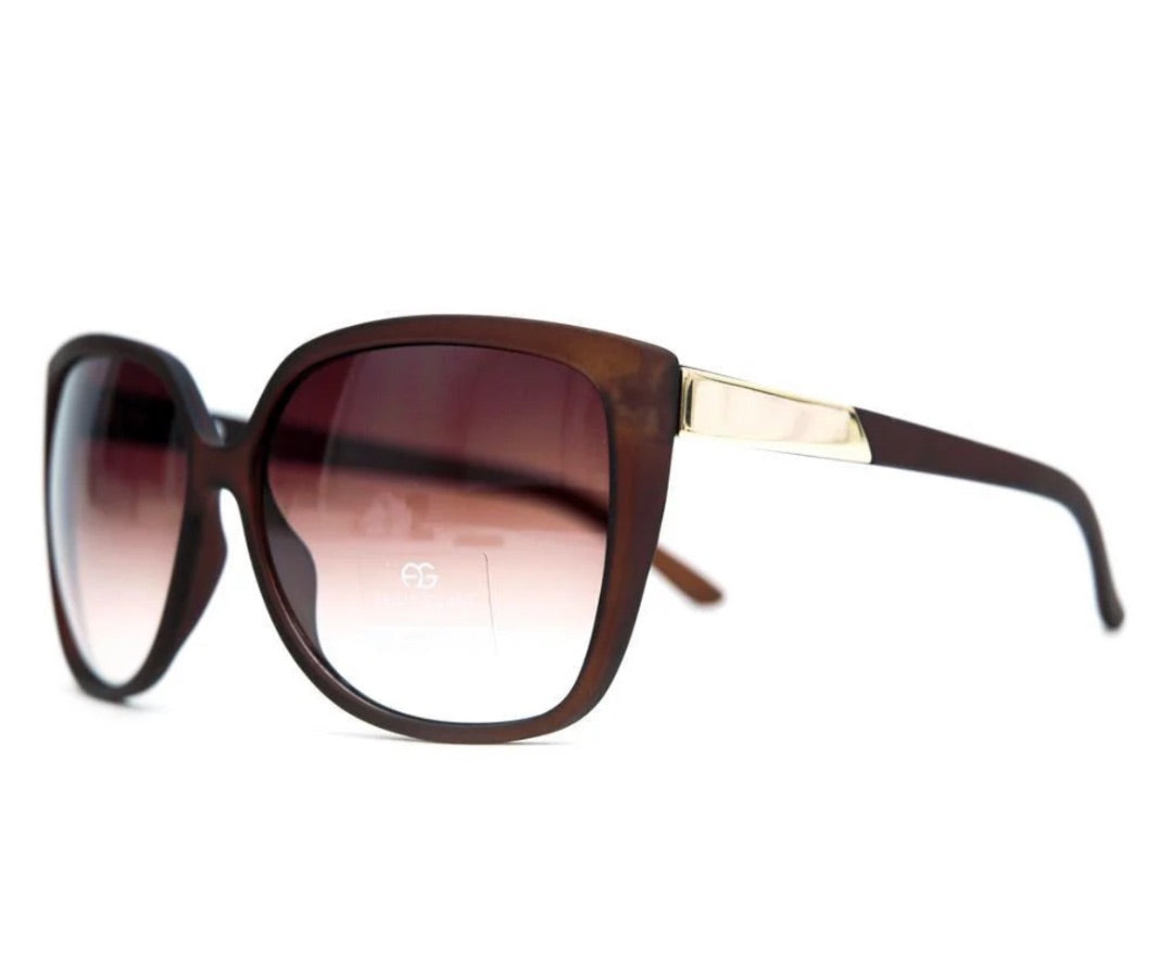 Gucci Ecru Ecru sunglasses, Size One size
