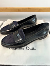 Load image into Gallery viewer, Massimo Dutti Black &amp; navy Pony skin trim loafers, Size 41
