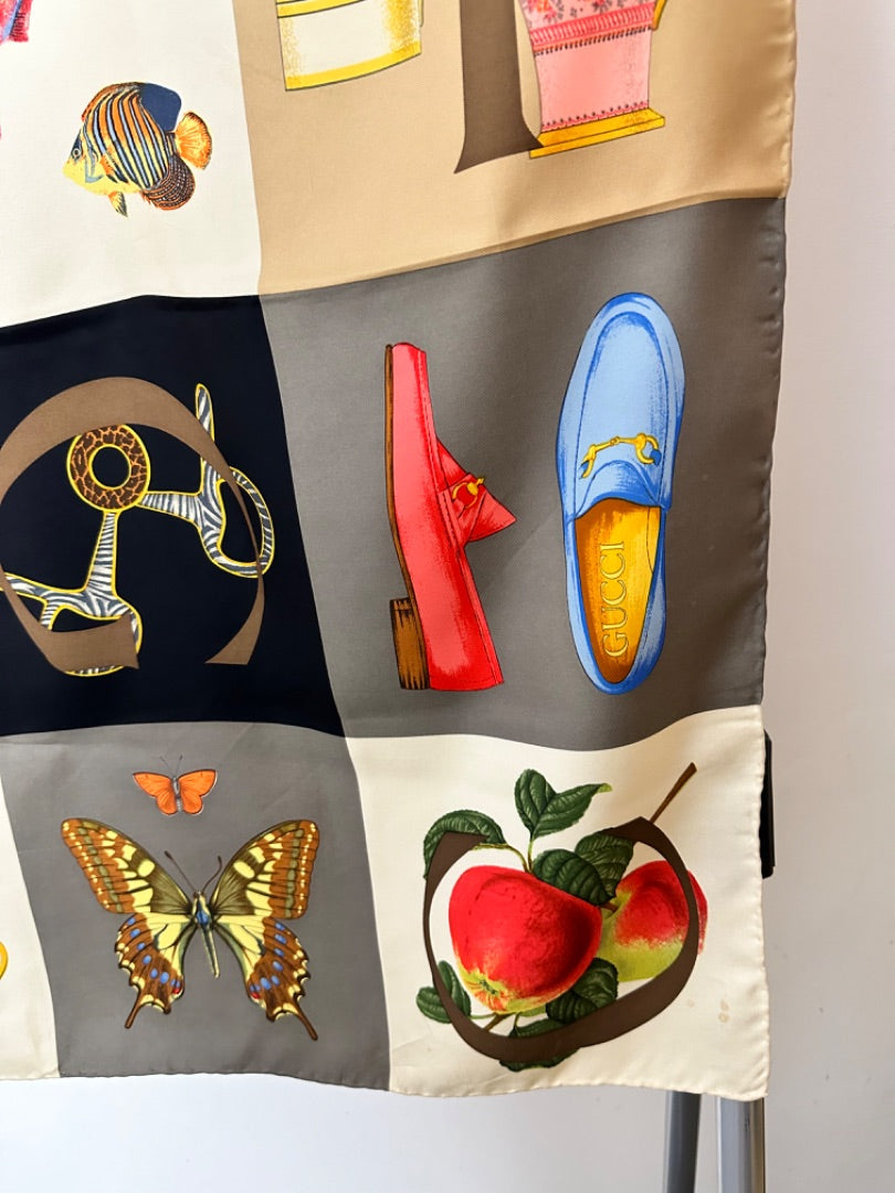 Gucci Multicoloured Vintage silk scarf, Size Medium
