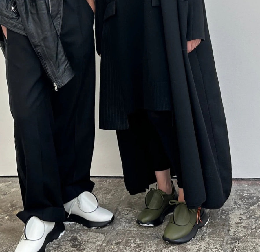 Tracey Neus Ivory Trainers, Size 39