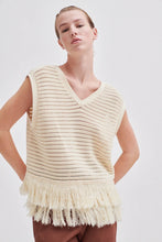 Load image into Gallery viewer, Second female Cream Mantova crochet top, Size L
