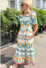 Load image into Gallery viewer, wyse london White Embroidered dress, Size 3
