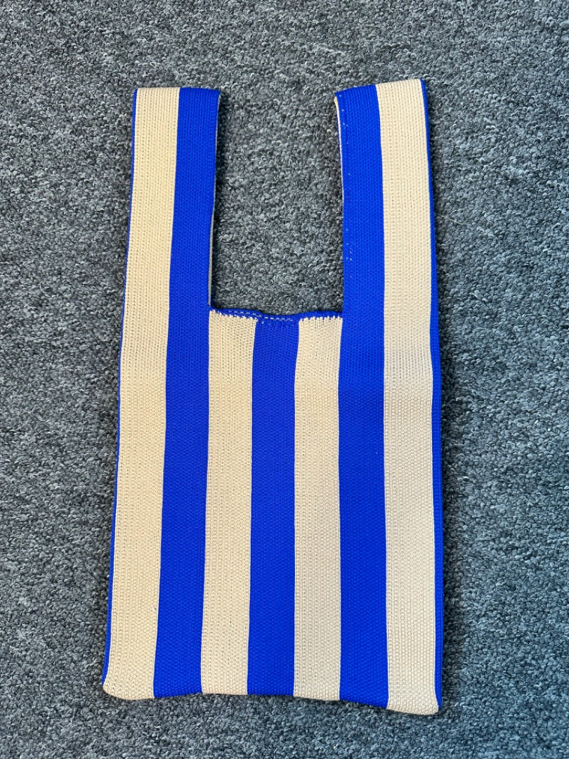 No label Blue & taupe Stripe medium knit bag, Size