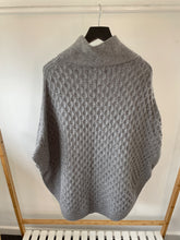 Load image into Gallery viewer, Massimo Dutti Grey Wool poncho, Size Medium

