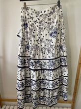 Load image into Gallery viewer, Sandro Cream &amp; navy Floral tiered skirt, Size 6
