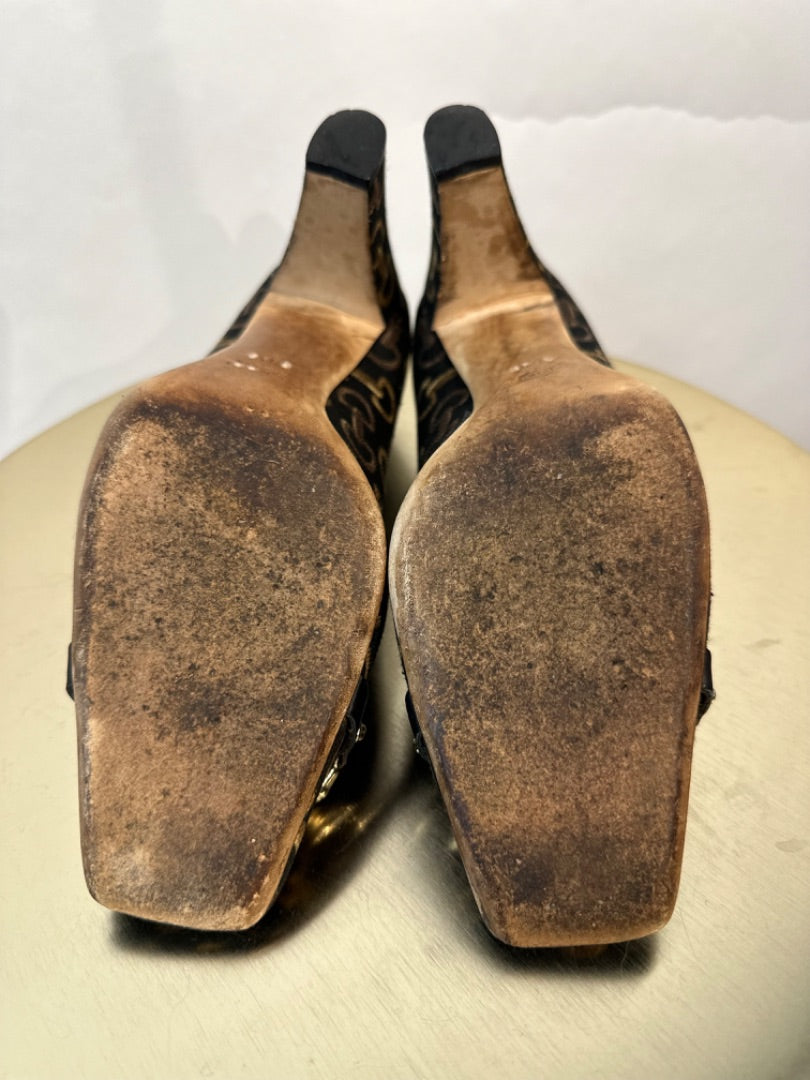 Gucci black vintage monogram pump heels, Size 38.5