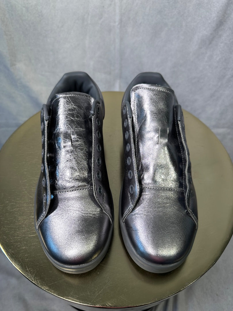 RAF Simmons (Runner) Silver Trainers, Size 39