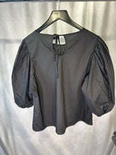Load image into Gallery viewer, H&amp;M Black Full sleeve top, Size 12
