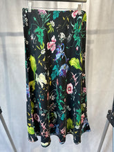 Load image into Gallery viewer, munthe black silk floral skirt, Size 40
