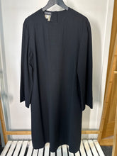 Load image into Gallery viewer, jean muir black vintage wool shift dress, Size 14
