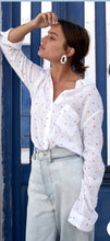 Load image into Gallery viewer, rails white charli star shirt, Size medium
