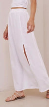 Load image into Gallery viewer, Bella dahl white deep side split skirt, Size small
