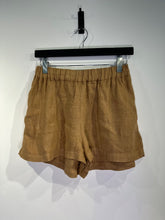 Load image into Gallery viewer, manebi taupe linen shorts, Size 10/12
