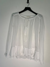 Load image into Gallery viewer, odd molly white frill detail top, Size 3
