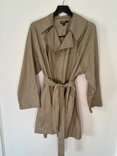 Load image into Gallery viewer, DKNY beige belted trench coat, Size small
