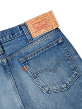 Load image into Gallery viewer, levis x valentino washed blue valentino upcycled jeans, Size 31
