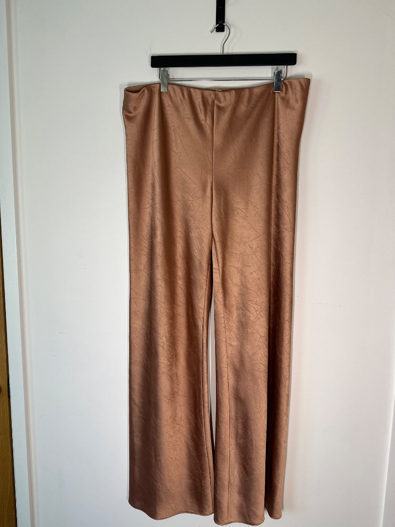 vince rose gold silky palazzo pants, Size xl