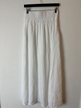 Load image into Gallery viewer, mr mood white linen button through skirt, Size medium
