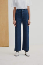 Load image into Gallery viewer, kowtow blue carpenter jeans, Size medium

