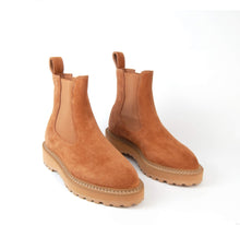 Load image into Gallery viewer, Diemme Hazelnut Calfskin Chelsea boots, Size 38
