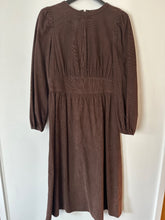 Load image into Gallery viewer, M&amp;S chocolate cord midi dress, Size 10
