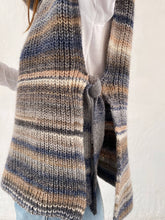 Load image into Gallery viewer, Mia Blue tabard
