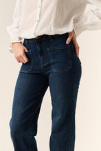 Load image into Gallery viewer, Claudia Marino Jeans
