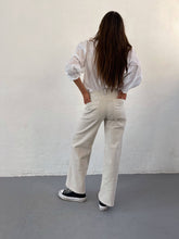 Load image into Gallery viewer, Bea Beige Jeans
