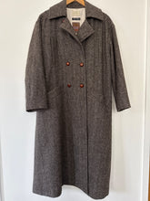 Load image into Gallery viewer, Colenimo Grey Herringbone tweed double breasted coat, Size M
