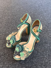 Load image into Gallery viewer, Prada Green Platform patent sandals, Size 39
