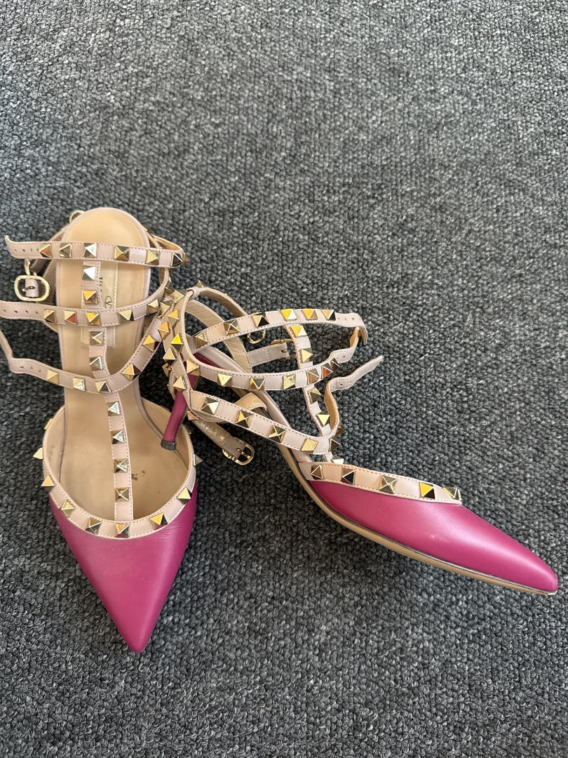 Valentino Pink Studded kitten heels, Size 38.5