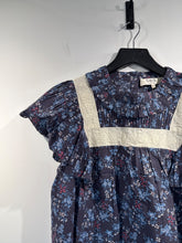 Load image into Gallery viewer, Sea New York Blue Floral Plisse sleeve top, Size M

